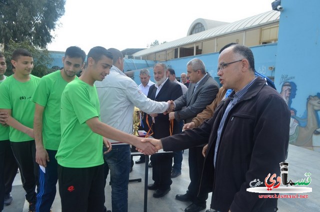 فيديو: الثانوية الشاملة واختتام الدوري الرياضي لكرة القدم المصغرة على اسم الشهيد صهيب فريج 